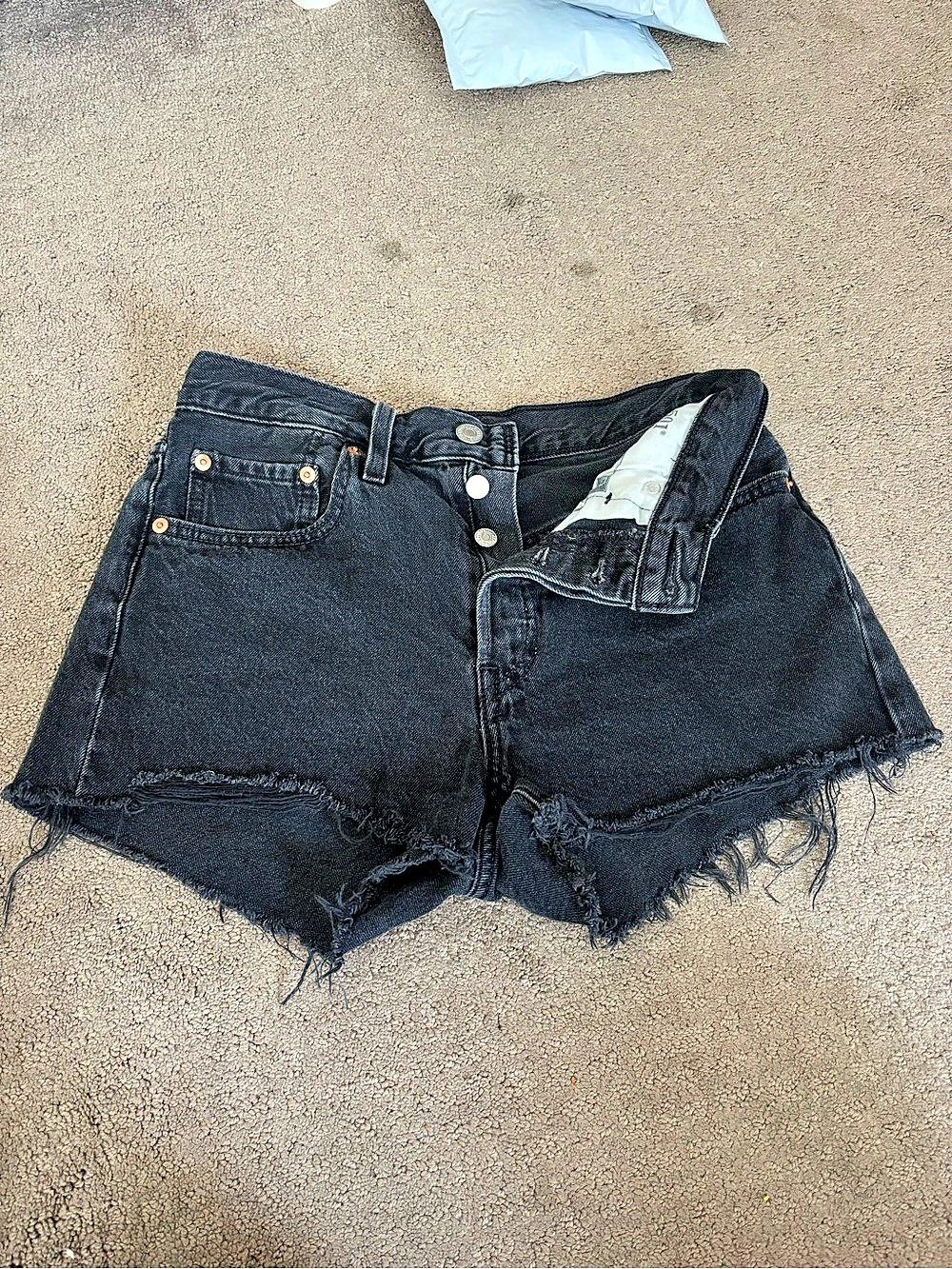 Levi's 501 Original High Rise Jean Shorts Women's Jean Shorts in Black Waist 26